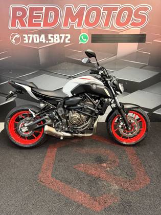 YAMAHA MT-07 ABS YAMAHA MT-07 ABS